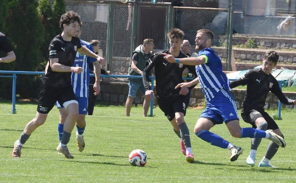 3 body z Velkých Pavlovic